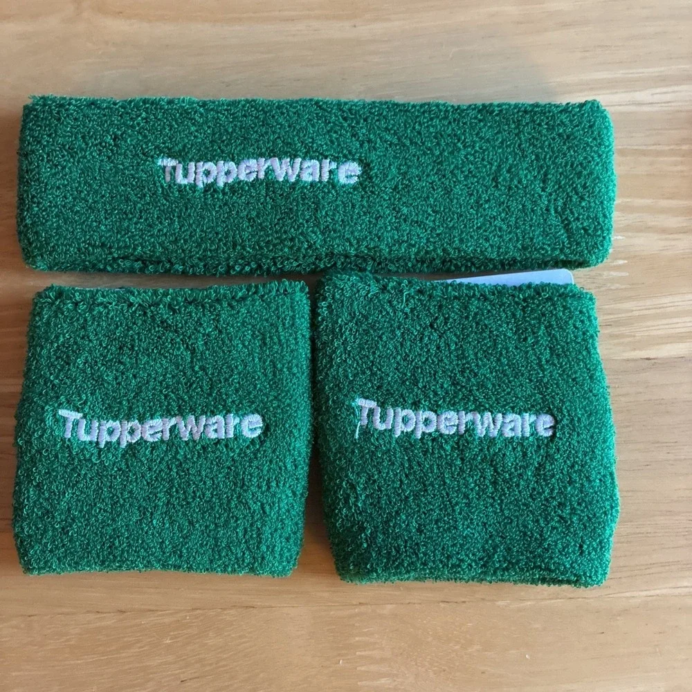 Tupperware Exercise Set Consultant Award Incomplete - Picture 2 of 5